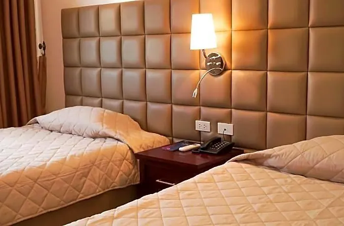 Hotel Capital O 887 M28 And 3*